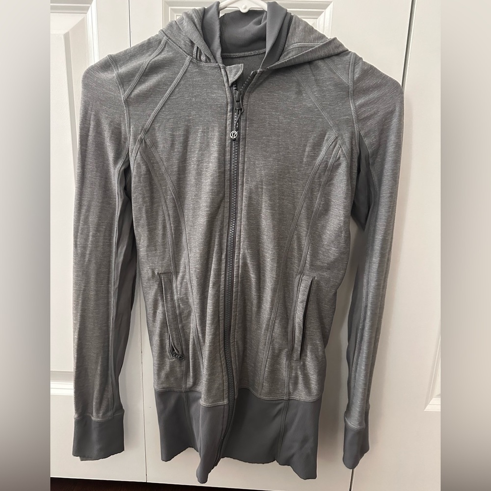 Lululemon grey fitted hoodie, size 4